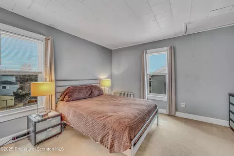 Bedroom - 440 E Drinker St, Dunmore, PA 18512 photo 7 of 10