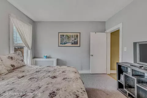 Bedroom - 440 E Drinker St, Dunmore, PA 18512 photo 3 of 10