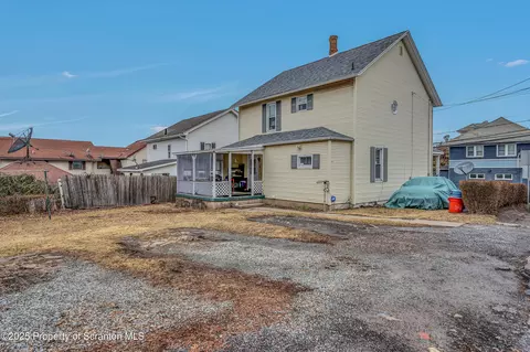 Exterior - 440 E Drinker St, Dunmore, PA 18512 photo 3 of 5