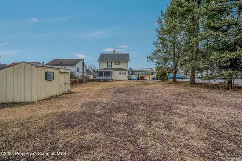 Exterior - 440 E Drinker St, Dunmore, PA 18512 photo 4 of 5
