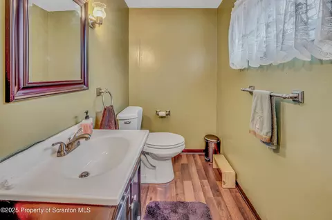 Bath - 440 E Drinker St, Dunmore, PA 18512 photo 2 of 4