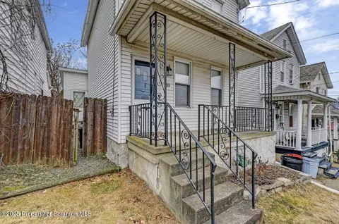 110 E Grv, Dunmore, PA 18510