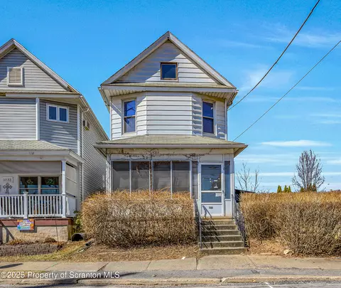 1035 Albright Ave, Scranton, PA 18508