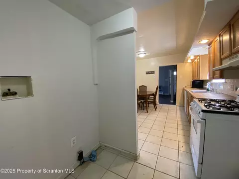 416 Elm St, Scranton, PA 18505 photo 6