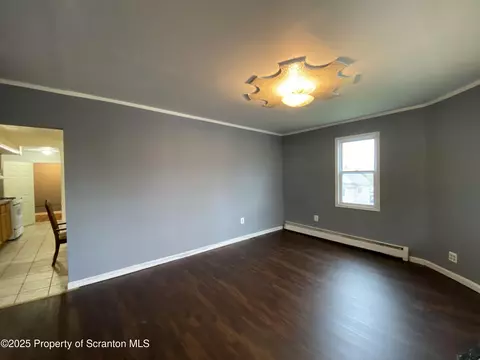 416 Elm St, Scranton, PA 18505 photo 3