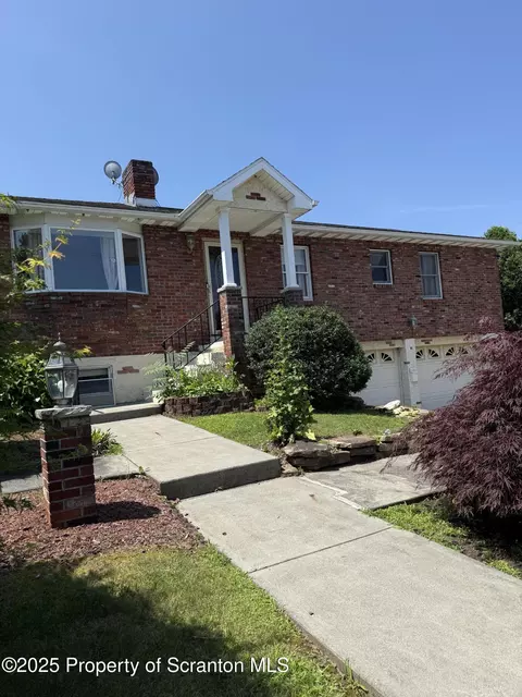 620 Spruce St, Olyphant, PA 18447