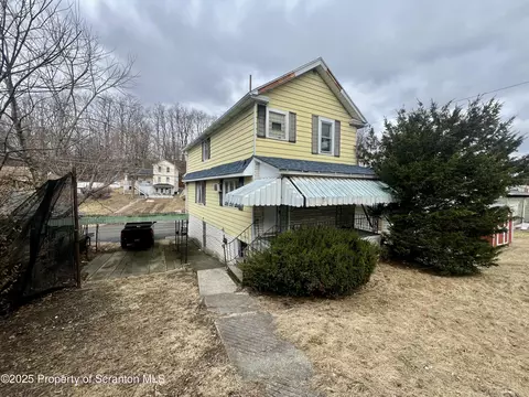 180 Parsonage St, Pittston, PA 18640