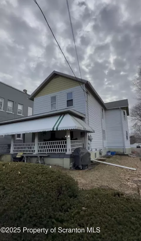 812 Church St, Jessup, PA 18434