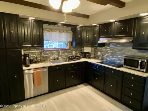 332 Main St, Archbald, PA 18403 photo 10