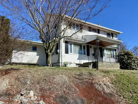 332 Main St, Archbald, PA 18403 photo 2