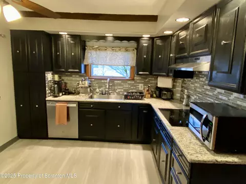 332 Main St, Archbald, PA 18403 photo 11