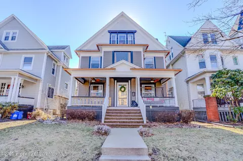 826 N Webster Ave, Scranton, PA 18510