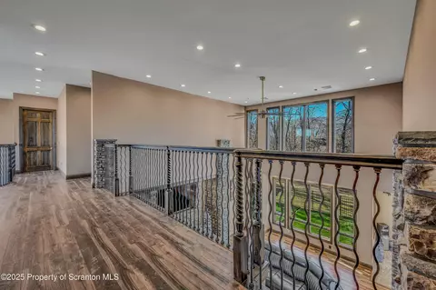 Entry Way - 815 Oak St, Archbald, PA 18403 photo 7 of 7