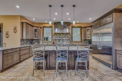 Kitchen - 815 Oak St, Archbald, PA 18403 photo 7 of 7