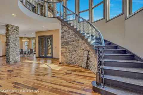 Entry Way - 815 Oak St, Archbald, PA 18403 photo 1 of 7