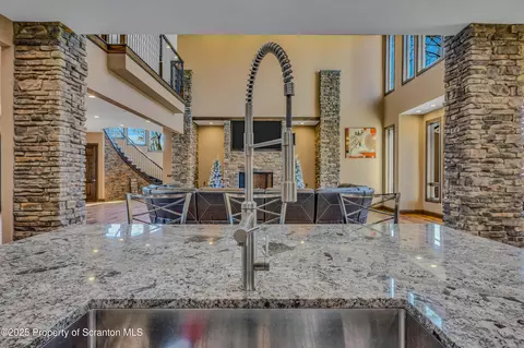 Kitchen - 815 Oak St, Archbald, PA 18403 photo 6 of 7