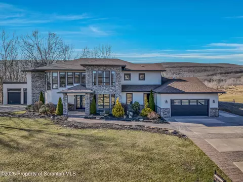 Exterior - 815 Oak St, Archbald, PA 18403 photo 17 of 17
