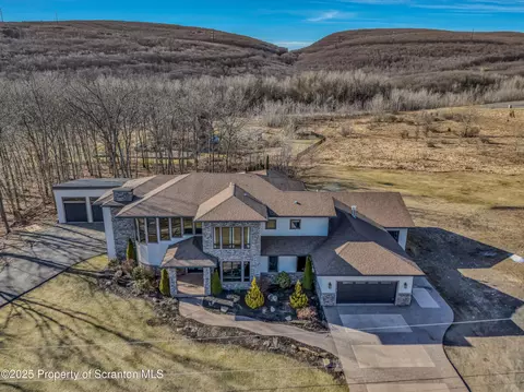 View/Area - 815 Oak St, Archbald, PA 18403 photo 1 of 3