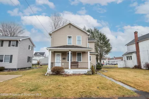429 Hickory St, Peckville, PA 18452