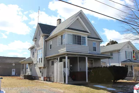 311-313 Hickory St, Peckville, PA 18452