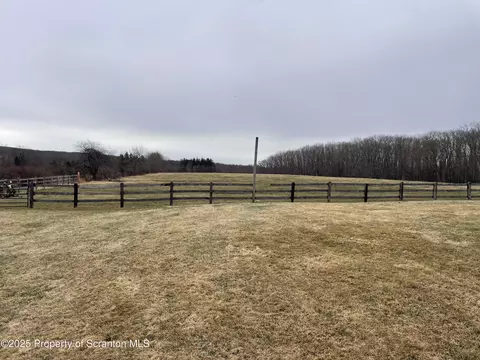 130 Salem Mountain Rd, Carbondale Twp, PA 18407