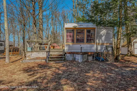 138 Tennis Ter, Covington Twp, PA 18424