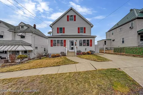 1304 Saint Ann St, Scranton, PA 18504