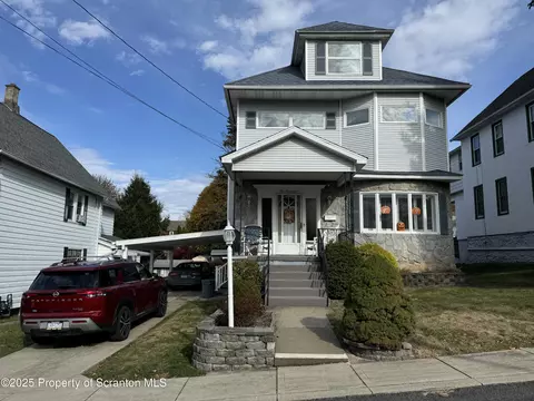 517 Dudley St, Dunmore, PA 18512