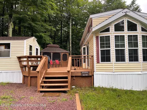 469 Woodland Way, Covington Twp, PA 18424