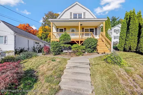 811 Link St, Dickson City, PA 18519