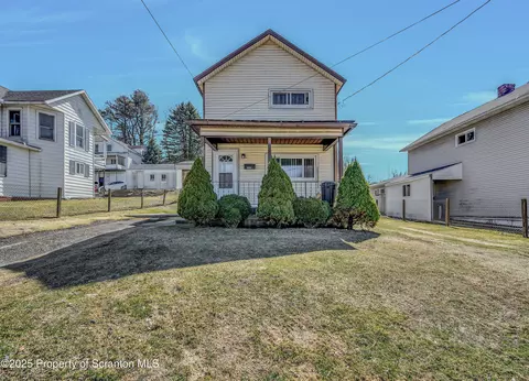 162 Pike St, Carbondale, PA 18407