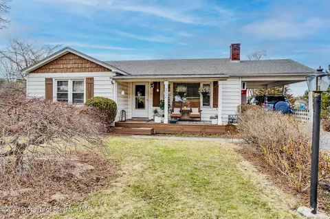 302 Highland Ave, Trucksville, PA 18708