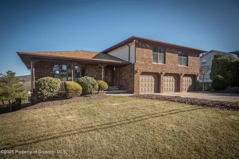 640 Fairview, Clarks Summit, PA 18411