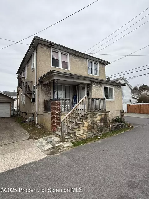 1111 Howell St, Scranton, PA 18504