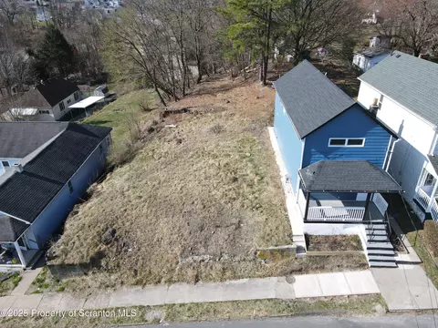 83 Nicholson St, Wilkes-barre, PA 18702