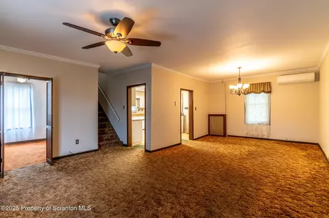 1326 E Mt Rd, Scranton, PA 18505 photo 8