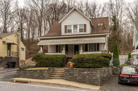 1326 E Mt Rd, Scranton, PA 18505 photo 2
