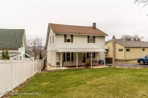 1326 E Mt Rd, Scranton, PA 18505 photo 4