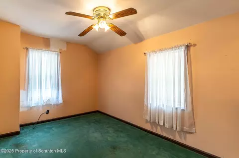 1326 E Mt Rd, Scranton, PA 18505 photo 16