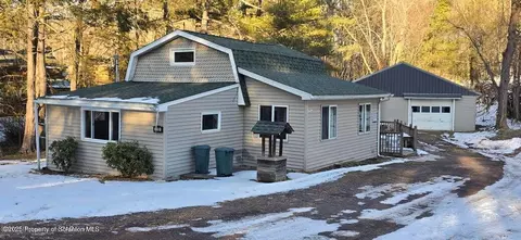 813 Hartman Rd, Hunlock Creek, PA 18621