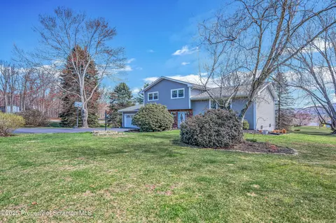 10 Woodcrest Drive Dr, Tunkhannock, PA 18657