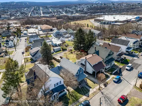 1237 Snyder Ave, Scranton, PA 18504 photo 5