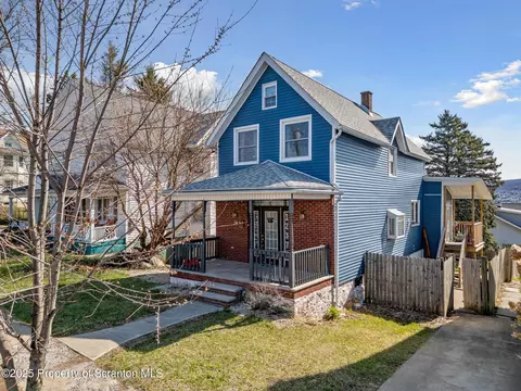 1237 Snyder Ave, Scranton, PA 18504 photo 2