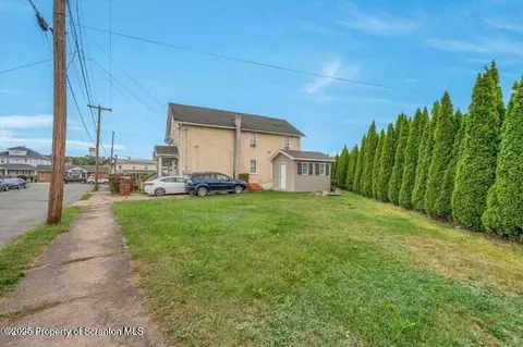 210-212 Pine St, Old Forge, PA 18518 photo 3