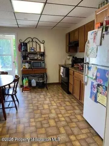 210-212 Pine St, Old Forge, PA 18518 photo 7