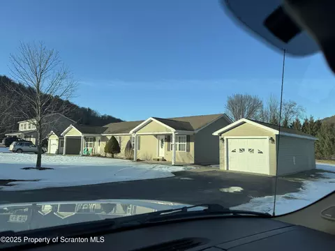 7478 Kirstens Way, New Milford, PA 18834
