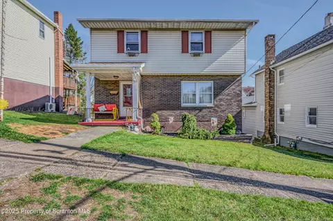 1314 Monroe Ave, Dunmore, PA 18509