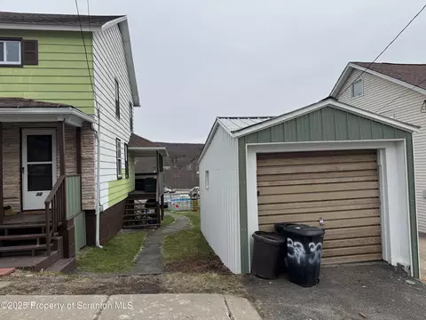 32 34 Froebel, Simpson, PA 18407 photo 2