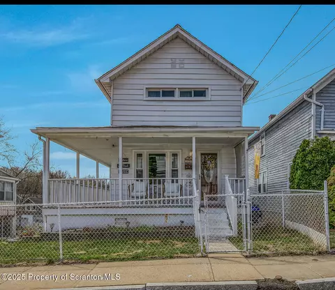 327 Andover St, Wilkes-barre, PA 18702
