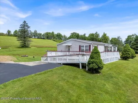 815 Svecz Rd, Union Dale, PA 18470